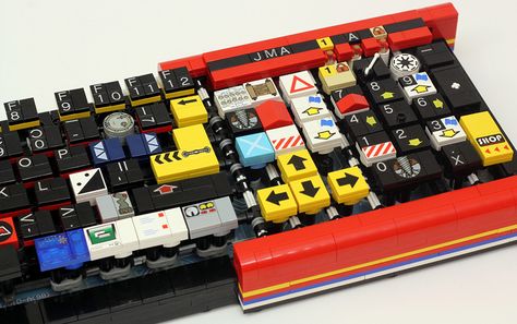 Lego Keyboard, Lego Builder, Lego Pieces, Gaming Room Setup, Lego Design, Lego Technic, Cool Lego, Lego Brick, Arduino