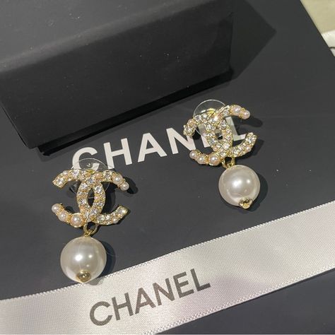 Chanel pearl earrings Pearl Chanel Earrings, Chanel Pearl Earrings, Earrings Gold Pearl, Bridal Glam, Pearl Earrings Gold, Chanel Pearl, Chanel Pearls, Chanel Earrings, Gold Pearl Earrings