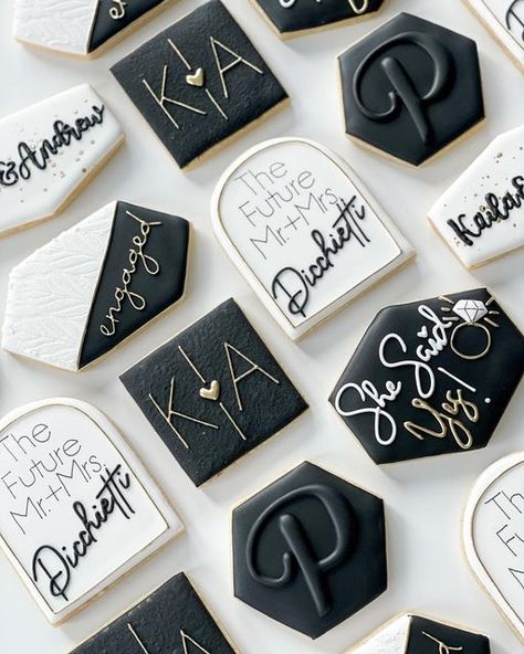 Classy Wedding Cookies, Modern Wedding Cookies, Black Wedding Cookies, Proposal Cookies, Engagement Sugar Cookies Decorated, Engaged Cookies Decorated, Engagement Cookies Black And White, Black And White Wedding Cookies, Engagement Party Cookies Black And White