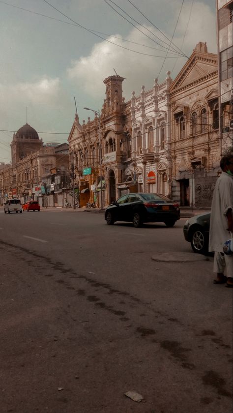 Karachi Aesthetic, Saddar Karachi, Old Bollywood Movies, Vintage Buildings, Pakistan Culture, History Of Pakistan, Beautiful Pakistan, Pakistani Culture, Desi Aesthetics