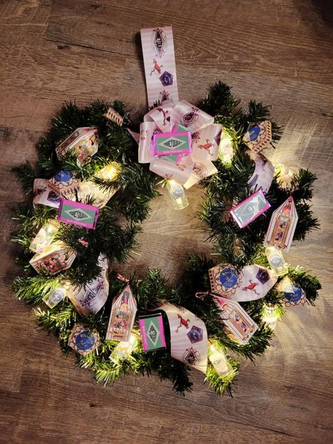 Honeydukes Christmas Tree, Harry Potter Ornaments, Harry Potter Christmas Tree, Hogwarts Christmas, 2024 Ideas, Harry Potter Christmas, Harry Potter Crafts, Harry Potter Diy, Christmas 2024