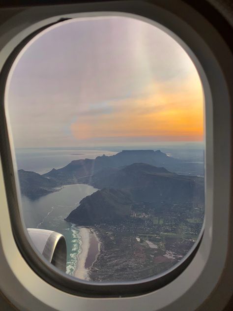 #travel #southafrica #capetown #airplane Capetown City Aesthetic, Cape Town Aesthetic, Capetown South Africa, Board Collage, Vision Board Collage, Holiday Travel Destinations, Happy Things, Mens Style, City Aesthetic