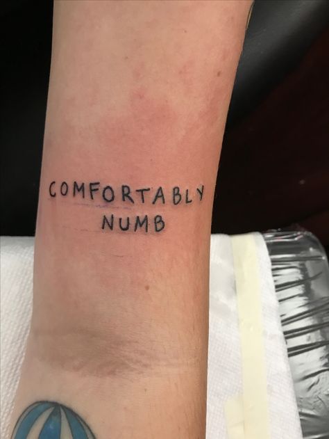 Comfortably Numb lettering tattoo Comfortably Numb Tattoo, Numb Tattoo Ideas, Bible Scripture Tattoos, Numb Tattoo, Pink Floyd Comfortably Numb, Pink Floyd Tattoo, Scripture Tattoos, Stick Poke Tattoo, Tattoo New