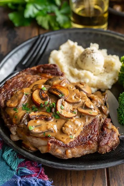 Steak With Mushroom Sauce Mushroom Sauce For Steak, Beef And Mushroom Recipe, Sauce For Steak, Easy Sunday Dinner, Salisbury Steak Recipe, Ground Beef Casserole Recipes, Salisbury Steak Recipes, Beef Patties, Sunday Dinner Recipes