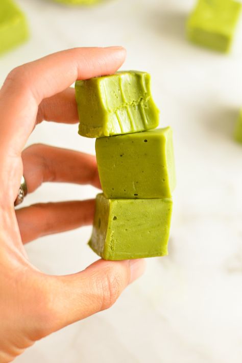 Matcha Fudge | A Taste of Madness Matcha Fudge Recipe, Matcha Fudge, Rocky Road Fudge, Green Foods, Peanut Butter Nutella, Fudge Easy, Baked Treats, Fudge Recipe, Green Tea Powder