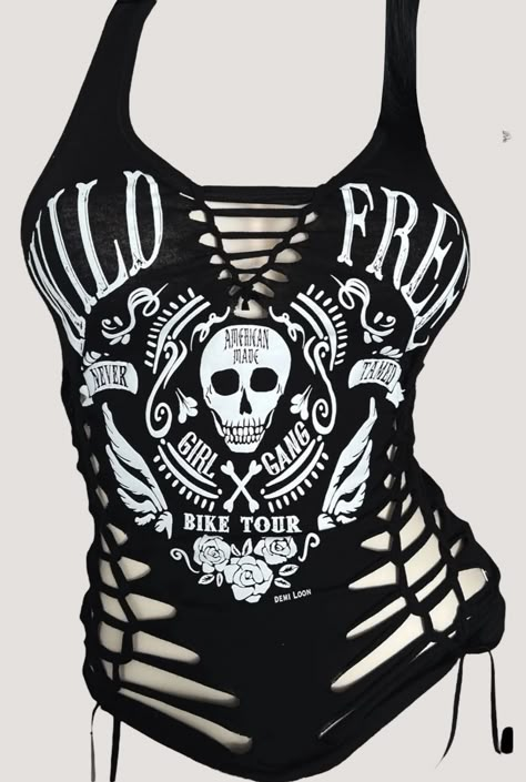 Rock Festival Outfit Ideas, No Sew Shirt Alterations, Diy Goth Fashion, Punk Rock Style Outfits, Ripped Shirts Diy, Cut Up Shirt Ideas, Cut Shirt, Diy Cut Shirts Step By Step, Diy Punk Tank Top