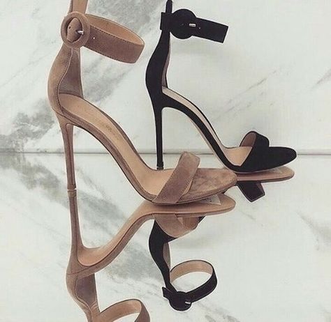 Glamour Queen Pencil Heels, Cute Heels, Gorgeous Shoes, Pretty Shoes, Dream Shoes, Shoe Obsession, Stylish Shoes, Shoe Lover, Beautiful Shoes