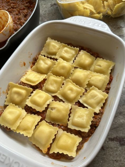 LAZY LASAGNA WITH RAVIOLI Lazy Lasagna With Ravioli, Ravioli Parmesan, Lasagna With Ravioli, Simple Meat Sauce, Lazy Lasagna, Ravioli Lasagna, Cheese Ravioli, Baked Cheese, 9x13 Baking Dish