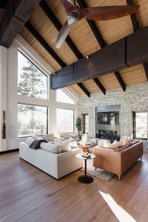 Tahoe House Decor, Mountain Modern Living Room, Reno To Lake Tahoe, Lake Tahoe Architecture, Tahoe House, Incline Village Lake Tahoe, Modern Lodge, Incline Village, Mountain Modern