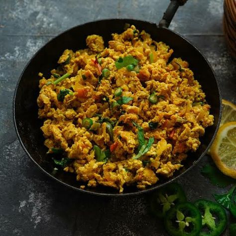 Anda Bhurji, Half Boiled Egg, Rumali Roti, Egg Bhurji, Bhurji Recipe, Egg Roast, Rice Egg, Midnight Cravings, Tomato Egg