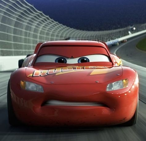 Mcqueen Cars 3, Couple Cars, Lightning Mcqueen Videos, Cars The Movie, Ka Chow, Car Movie, Disney Cars Movie, Disney Cars 3, Lighting Mcqueen