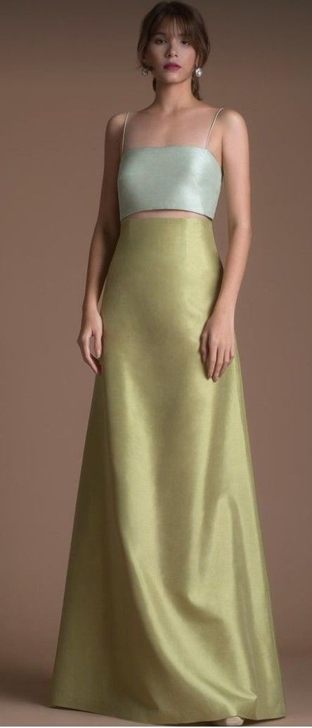 Occassion Dress Wedding Guest, Thai Wedding Guest Outfit, Green Formal Outfits For Women, Chartreuse Gown, Chartreuse Outfit, Silk Dress Wedding Guest, Rectangle Dress, Thai Silk Dresses, Gala Outfit