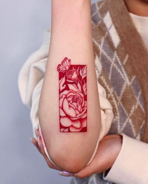 Black Over Red Tattoo, Black And Red Tattoo Design, Red And Black Tattoos, Trippy Tattoo Ideas, Red Flower Tattoos, Trippy Tattoo, Tiger Bunny, Chakra Tattoo, Magic Runes