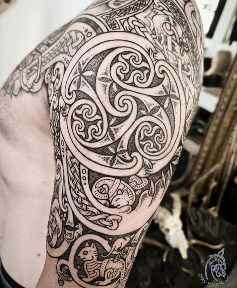 Gloria N. Viking and celtic art inspired tattoos | This week I'm adventuring through lovely Ireland, so I thought it would be a good time to show you the recent progress on this Book of… | Instagram Book Of Kells Tattoo, Soon Tattoo, Art Inspired Tattoos, Hawk Tattoo, Inspired Tattoos, Book Of Kells, Celtic Art, Drawing Painting, Vikings