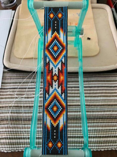 Native American Hat Bands, 15 Bead Loom Patterns, Native Beaded Bracelets, Beaded Belts Patterns, Beaded Hat Bands, Native American Beadwork Patterns, Seed Bead Jewelry Patterns, Loom Jewelry, Bead Loom Designs