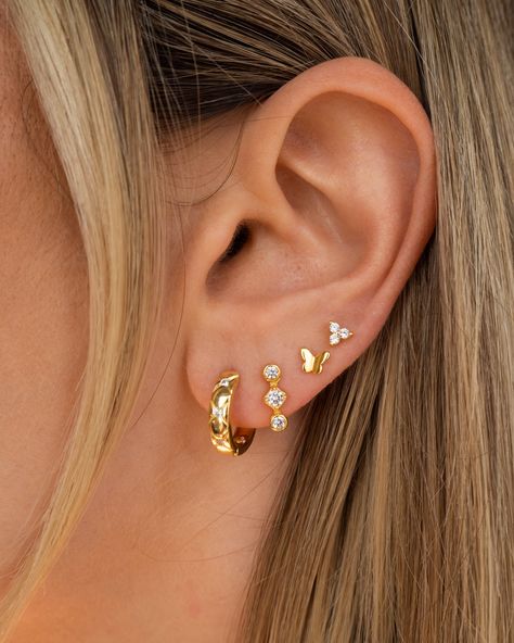 Earrings For 4 Holes, Multiple Ear Piercings Studs, Peircings Earring Three, Third Earings Piercings, Triples Earring Combos, Earrings 4 Holes, 4 Peircings Earring Ideas, Three Piercing Earrings, 3 Stud Ear Piercing