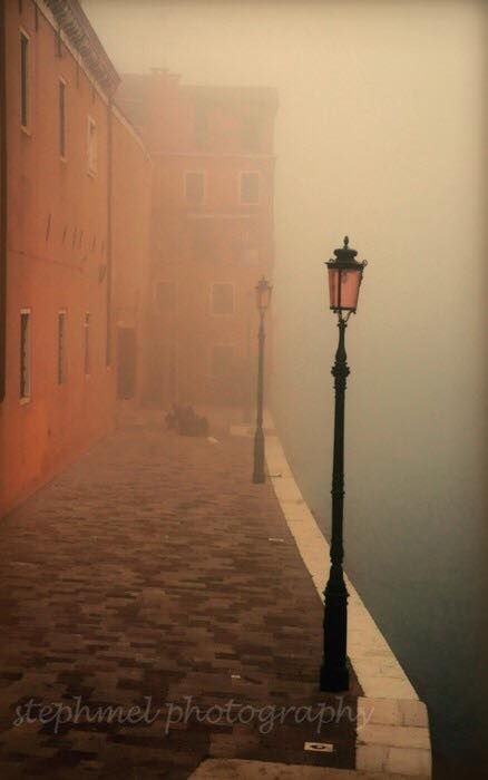 ;;;;;;;; Island Kingdom, Bella Venice, Awesome Photography, Misty Morning, Street Lights, Story Board, Old Street, Street Lamp, Retail Space