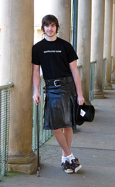 Boys Wearing Skirts, Modern Kilts, Men Wearing Skirts, Scottish Man, Leather Kilt, Kilt Outfits, Men In Kilts, Kilt, Bearded Men