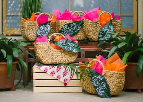 Beach Bags Tiki Bridal Shower Ideas, Tiki Bachelorette Party, Jungle Bachelorette Party, Safari Bachelorette, Jungle Bachelorette, Bachelorette Spa, Hens Ideas, Hens Weekend, Bachelorette Party Gift Bag