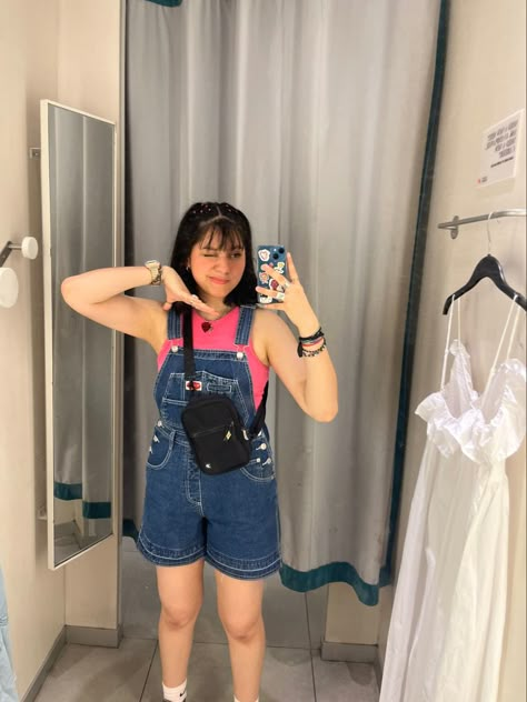 Overalls Outfit Summer, Clothes Collage, Outfit Rok, Denim Dungaree Shorts, Shortalls Outfit, Dungaree Shorts, Fav Outfit, Thrift Inspo, Denim Dungaree