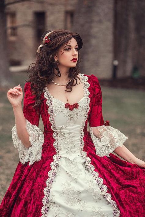 Red Velvet Gown, Fete Emo, Belle Gown, Era Victoria, Gaun Abad Pertengahan, Ancient Dress, Velvet Gown, Fantasy Gowns, Medieval Dress