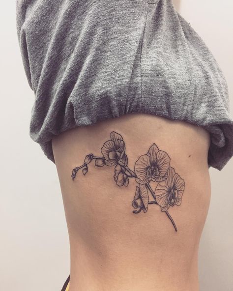 Tummy Tattoo, Orchid Tattoo, Tattoos Inspiration, Sleeve Ideas, Botanical Tattoo, Sleeves Ideas, Rib Tattoo, Body Piercings, Piercing Tattoo