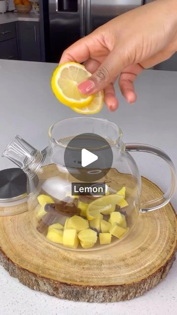 Healthy Food Facts - Tips on Instagram: "Drink this tea to reduce inflammation! Great content by @fayette_nyehn. Follow her for more amazing content like this!
•
•
Ingredients:
Ginger
Cloves
Cinnamon sticks
Lemon
•
•
•
#healthyrecipes #healthybreakfast #healthylifestyle" Fayette Nyehn, Cinnamon Tea, Ginger And Cinnamon, Healthy Food Facts, Food Facts, Reduce Inflammation, Cinnamon Sticks, Healthy Breakfast, Healthy Food