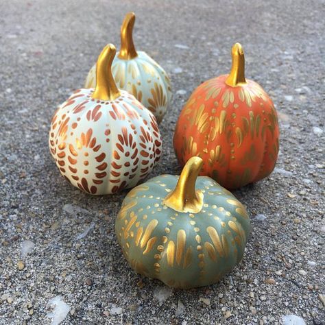 How to host a classy Halloween party for adults Pumpkin Painting Party, Ceramic Pumpkins, Pumpkin Paint, Creative Pumpkin Painting, Painting Pumpkins, Halloween Pumpkins Painted, Pumpkin Painting Ideas, Halloween Pumpkin Designs, Painted Pumpkin