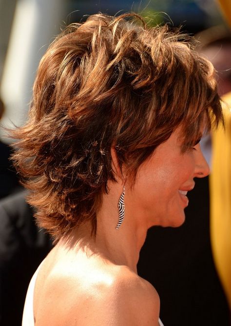 Lisa Rinna Hair Pictures Back View | Layered Hairstyle for Thick Hair: Side View of Lisa Rinna's Hairstyle Lisa Rinna Haircut, Short Hair Back, Easy Hair Cuts, Short Shag Hairstyles, Lisa Rinna, Hair Styles 2014, Short Hairstyles For Thick Hair, Shag Hairstyles, Short Layered Haircuts