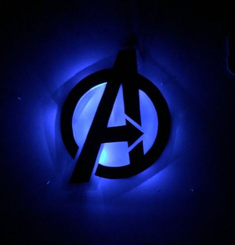 Avengers Illuminated Symbol Sign Marvel Wall Decor, Avengers Infinity Stones, Avengers Hawkeye, Marvel Imagines, Avengers Symbols, Blue Marvel, Symbols Tattoo, Iron Man Photos, Avengers Fan Art