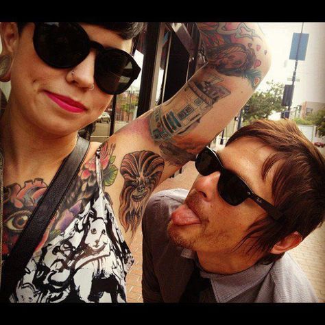 Norman Reedus Licking A Chewbacca Armpit Tattoo on Global Geek News. Armpit Tattoo, Places To Get Tattoos, Dead Pictures, Armpit Fat, Clever Tattoos, Star Wars Tattoo, Evil Dead, Tattoo Blog, Weird Pictures