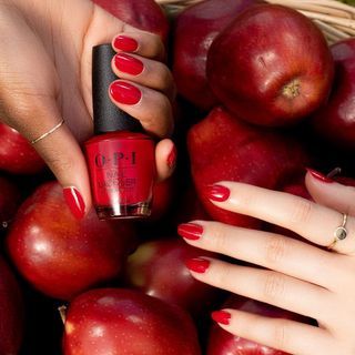 OPI UK (@opinailsuk) • Instagram photos and videos Big Apple Red Nails, Apple Red Nails, Date Night Nails, Opi Big Apple Red, Apple Nails, Night Nails, Interview Nails, Festive Holiday Nails, Opi Red