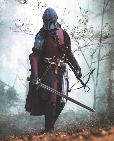 Longsword Fantasy, Medieval Mandalorian, Mandalorian Cosplay, Red Knight, Historical Armor, Knight Art, Medieval Knight, Fantasy Armor, Fantasy Warrior