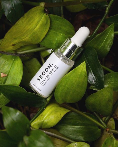 Have you tried any of our serums? Add 1-2 drops of SKIN SIPS to your SKOON moisturiser to boost skin moisture! 🌿 #SKOONplanet . . . . . .… Serum Photoshoot, Research Presentation, Skincare Natural, Nature Photoshoot, Social Change, Photography Projects, Have You Tried, Lifestyle Photography, Organic Skin Care