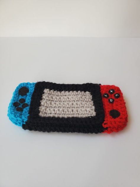 Switch Case Pattern, Nintendo Switch Crochet, Crochet Nintendo Switch Case, Pop Culture Crochet, Switch Case, Nintendo Switch Case, Felt Embroidery, Red Yarn, Needle Felt