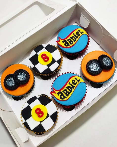 Hot Wheels Cupcakes Ideas, Hot Wheels Cupcakes, Monster Truck Cupcakes, Nerf Cake, Truck Cupcakes, Hot Wheels Cake, Hotwheels Birthday Party, Hot Wheels Birthday, Hot Weels