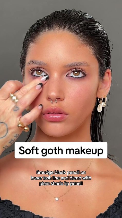 Simple Alternative Makeup, Minimal Goth Makeup, Goth Makeup Everyday, Natural Goth Makeup, Everyday Goth Makeup, Soft Goth Makeup, Everyday Goth, Makeup Everyday, Soft Goth