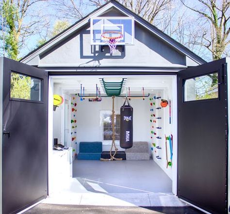 Garage Playroom, Modern Home Gym, Small Home Gym Ideas, Indoor Playroom, Small Home Gym, Home Gym Design, Sensory Room, Playroom Design, Gym Room