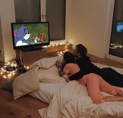 Harry Potter Marathon, Romantic Bed, Crush Memes, Couples Images, Perfect Date, Cute Couple Images, Disney Memes, Love Is In The Air, Couple Aesthetic