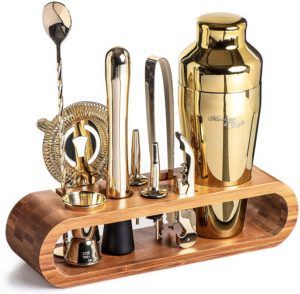 Top 10 Best Gold Cocktail Shaker Sets in 2020 - Economical Chef Impressive Cocktails, Cocktail Bar Set, Bartender Set, Bartending Kit, Home Bar Essentials, Bartender Kit, Cocktail Tools, Martini Shaker, Rose Gold Bar