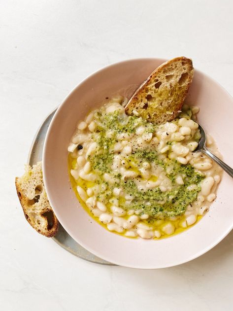 Easy White Bean Soup with Wild Garlic Pesto — Tania Joy Recipes Using Ground Turkey, Creamy Beans, Wild Garlic Pesto, Recipe For Lunch, Garlic Pesto, Soup Appetizers, Shrimp Recipes Healthy, Healthy Paleo Recipes, Cheap Healthy