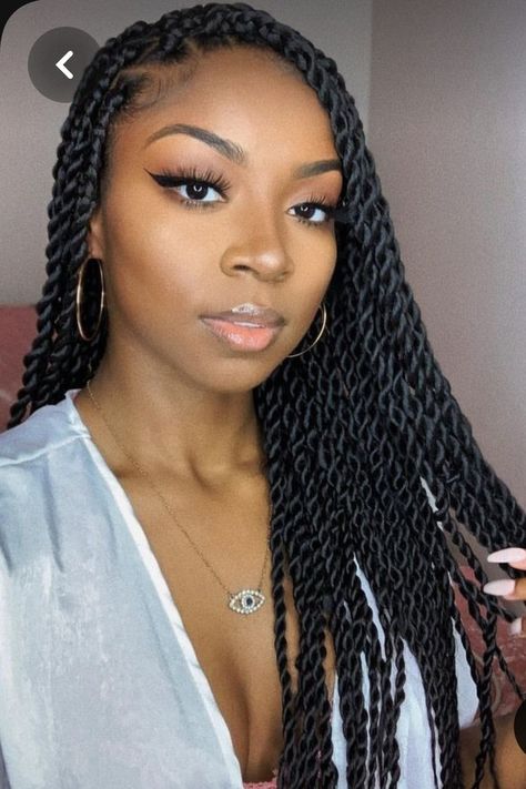 French Twist Braids, Buns Hairstyles, Thick Twist, Short Hair Twist Styles, Lazy Hair, Easy Work Hairstyles, Hair Pony, Hairstyles Quick, Spring Twist Hair