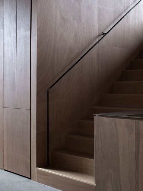 Handrail Design, Staircase Handrail, Stairs Ideas, Escalier Design, Stair Handrail, Staircase Railings, The Local Project, Interior Stairs, Railing Design