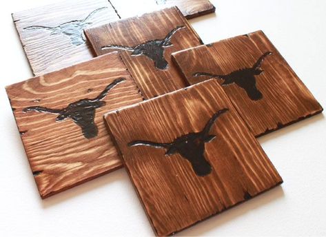 Rock Coasters Diy, 4x4 Wood Coasters Diy, Wooden Coaster Ideas Diy Projects, Wooden Coasters Wood Burning, Wood Burn Coasters Diy, Diy Wood Coaster Ideas, Wooden Coaster Design Ideas, Coasters Diy Wood, Coaster Holder Diy