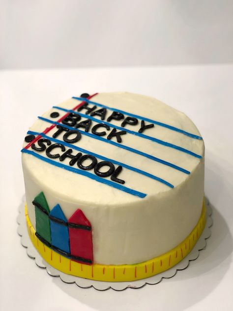 School Theme Cake Ideas, Back To School Cakes Ideas, Back To School Mini Cakes, School Cake Design, Back To School Cake Designs, Back To School Cookie Cake, Back To School Cakes, Back To School Cake Ideas, School Cake Ideas