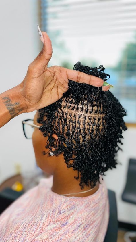 Style Short Locs, Sister Locs On Short Hair, Microlocs Inspiration, Microloc Styles, Small Locks, Micro Locks, Micro Braids Styles, Locs Journey, Micro Braids Hairstyles