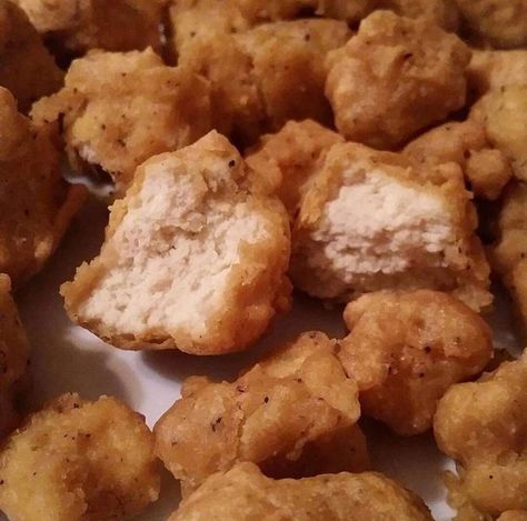 Full of meaty, chicken-like texture, these vegan deep-fried tofu poppers make an easy appetizer or addition to salads or wraps that even meat-eaters will enjoy. Tofu Popcorn, Fried Tofu Recipes, Popcorn Tofu, Tofu Turkey, Tofu Chicken, Chicken Poppers, Deep Fried Tofu, Poppers Recipe, Bean Flour