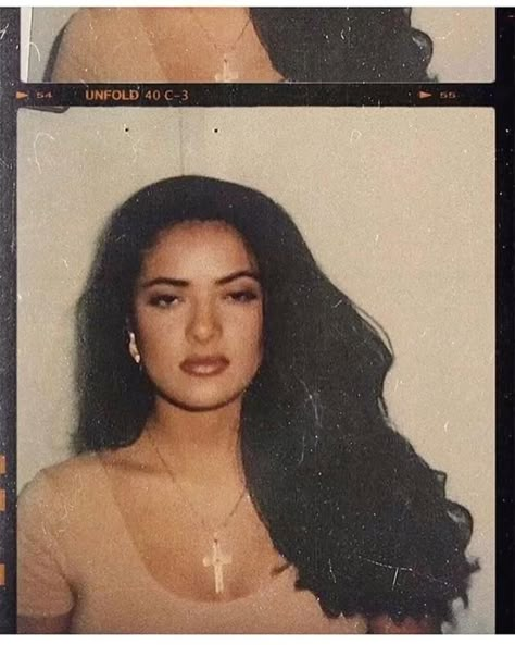 #LATINA #AESTHETIC 90s Makeup Look, Salma Hayek Style, Hispanic Aesthetic, Chola Style, Chicana Style, 90s Makeup, Latina Fashion, Melodrama, 90s Aesthetic