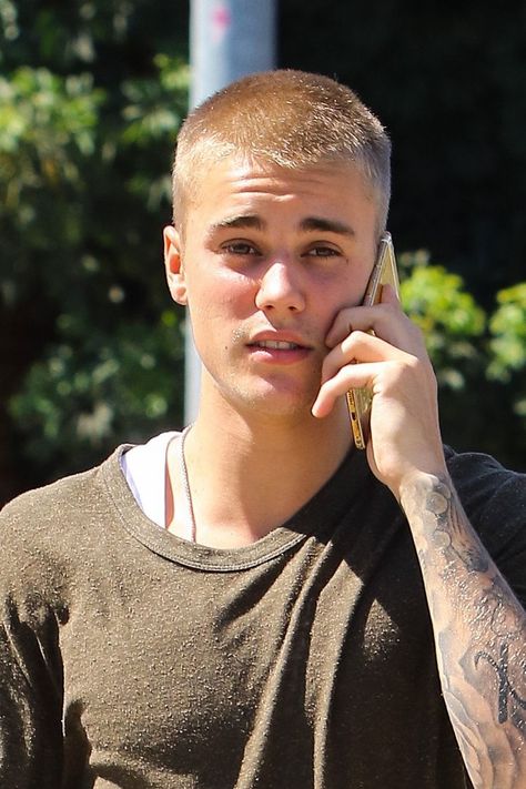 Justin Bieber Buzzcut, Lil Uzi Vert Hair, Justin Beiber Hair, Taylor Hill Hair, Justin Bieber Facts, Workout Man, Mens Haircuts Short Hair, Bad Boy Style, Justin Bieber Style