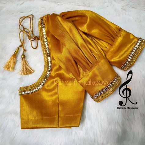 Yellow Blouse Designs, Simple Maggam Work Blouse, Simple Maggam Work, Simple Blouse Pattern, Blouse Design Aari Work, Blouse Maggam Work, Hands Design, Maggam Work Blouse, Best Blouse Designs